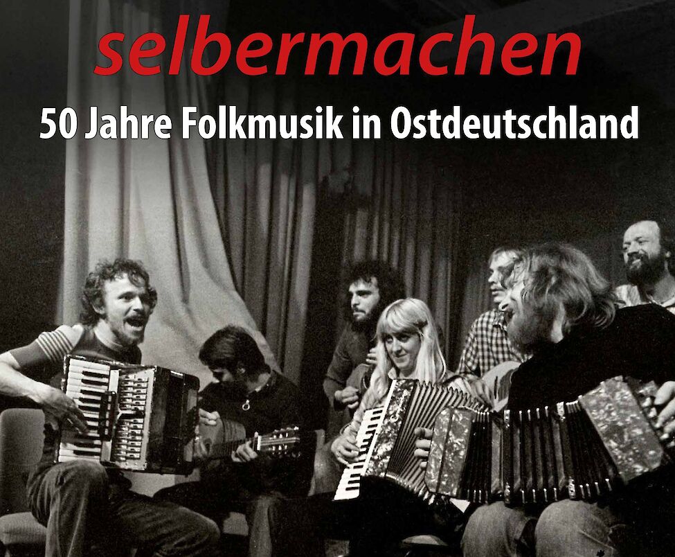 Motiv des Ausstellungsplakats: Folksession 1980 in Erfurt (Foto: J&uuml;rgen Hohmuth/zeitort)